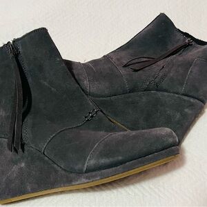 Women's Toms grey Suede Ankle Boots